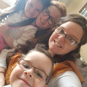 Meet your Posher, Leah